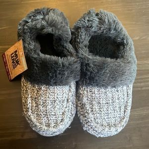 Muk Luks slipper